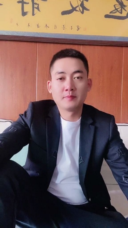 李泽胜的第一张照片--驻马店相亲服务中心