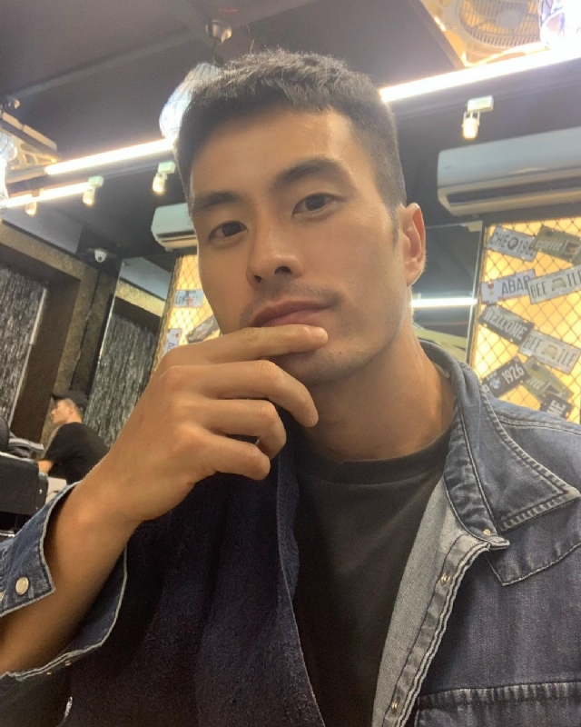 伟业强哥的第一张照片--驻马店相亲服务中心