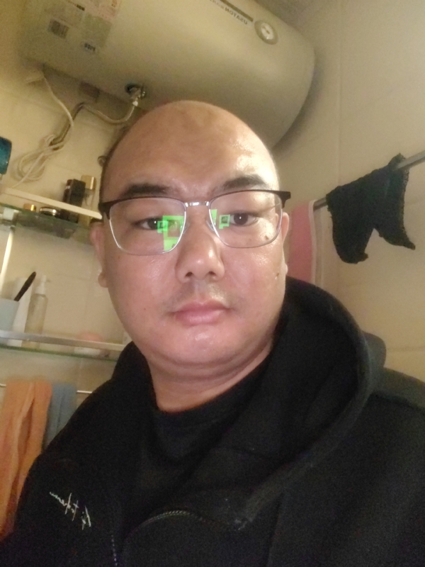 小胖子的第一张照片--驻马店相亲服务中心