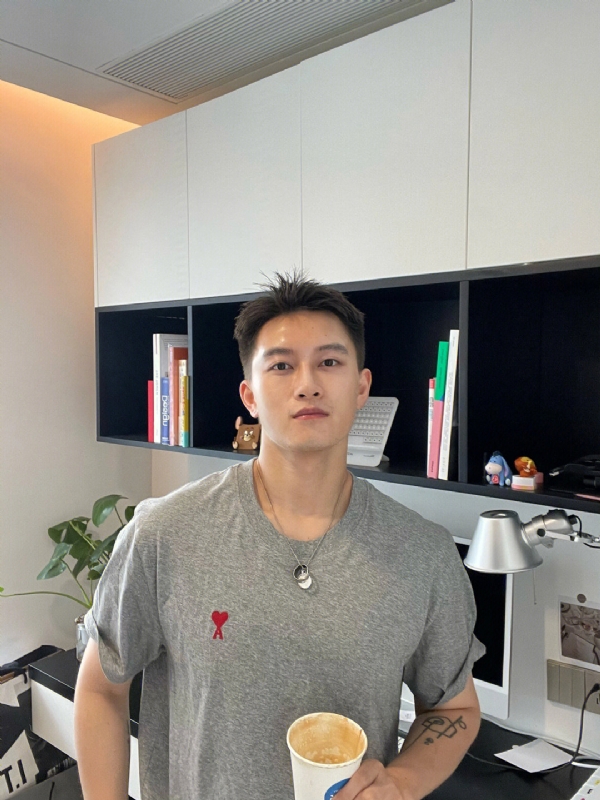 月光之下的第二张照片--驻马店相亲服务中心