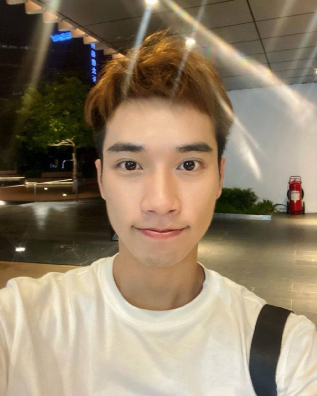 油菜花的第一张照片--驻马店相亲服务中心