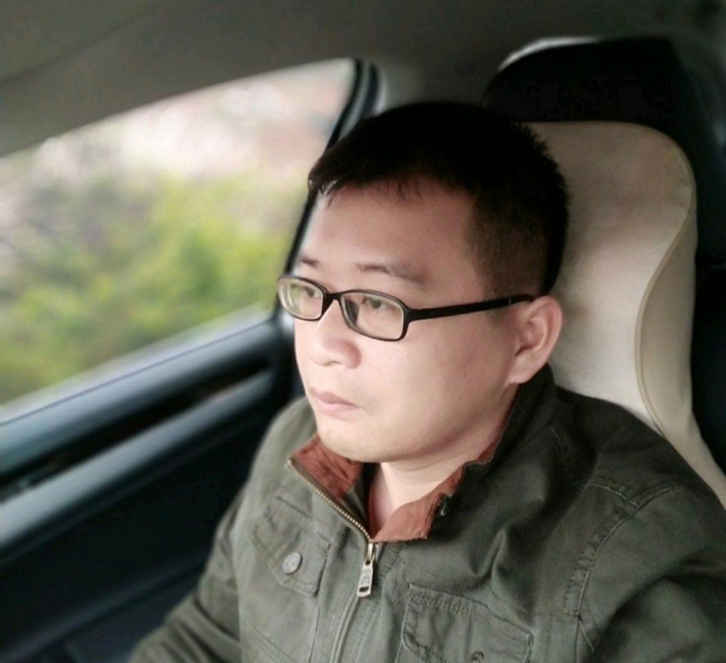 海风吹动你的心的第二张照片--驻马店相亲服务中心