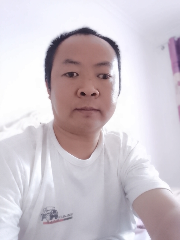 张家小伙子的第二张照片--驻马店相亲服务中心