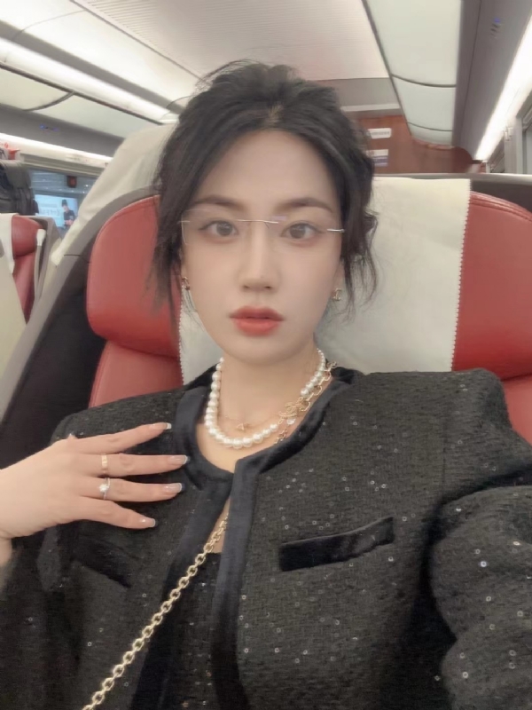 Alma的第三张照片--驻马店相亲服务中心