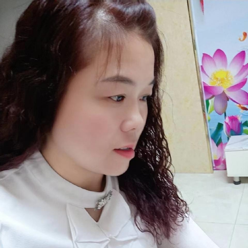 顾枸丽的第二张照片--驻马店相亲服务中心