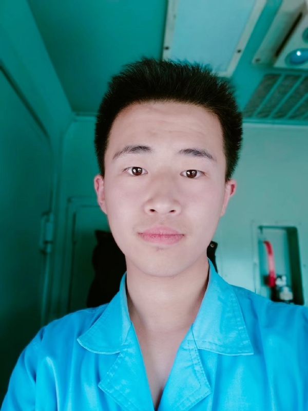 生而为人的第四张照片--驻马店相亲服务中心