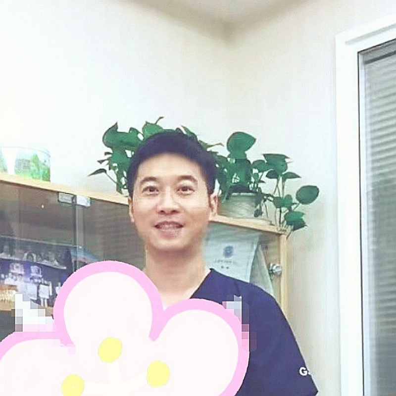 大手牵小手的第二张照片--驻马店相亲服务中心