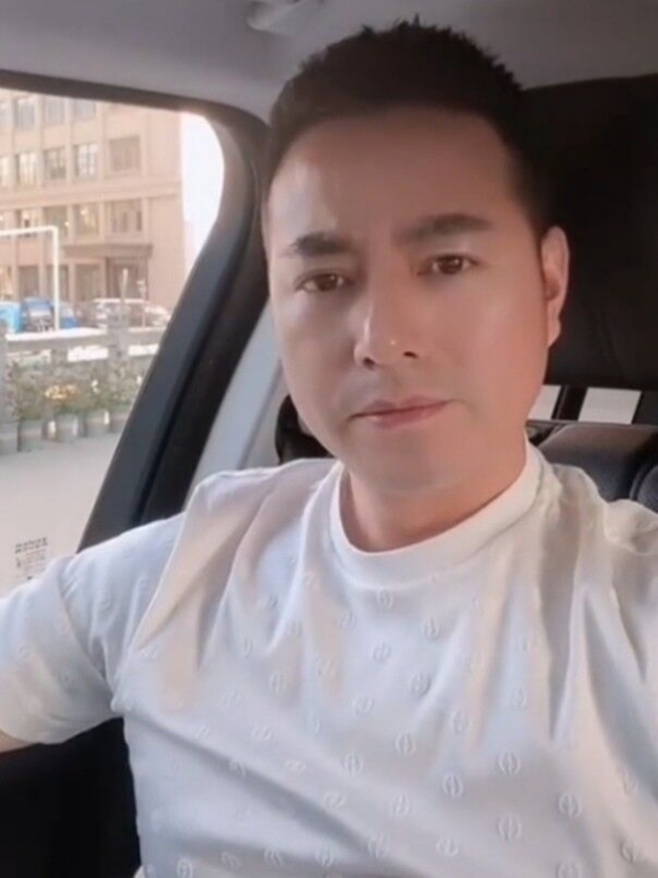 勿忘初心的第一张照片--驻马店相亲服务中心