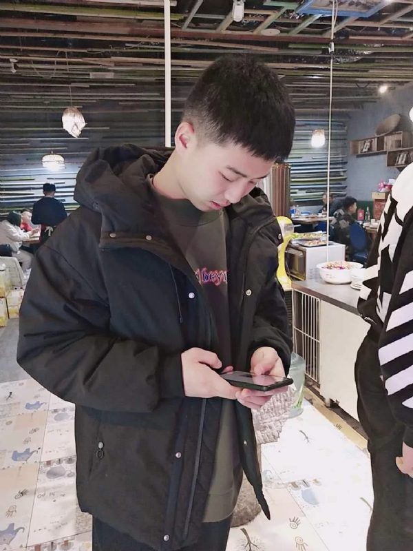 小赵的第一张照片--驻马店相亲服务中心