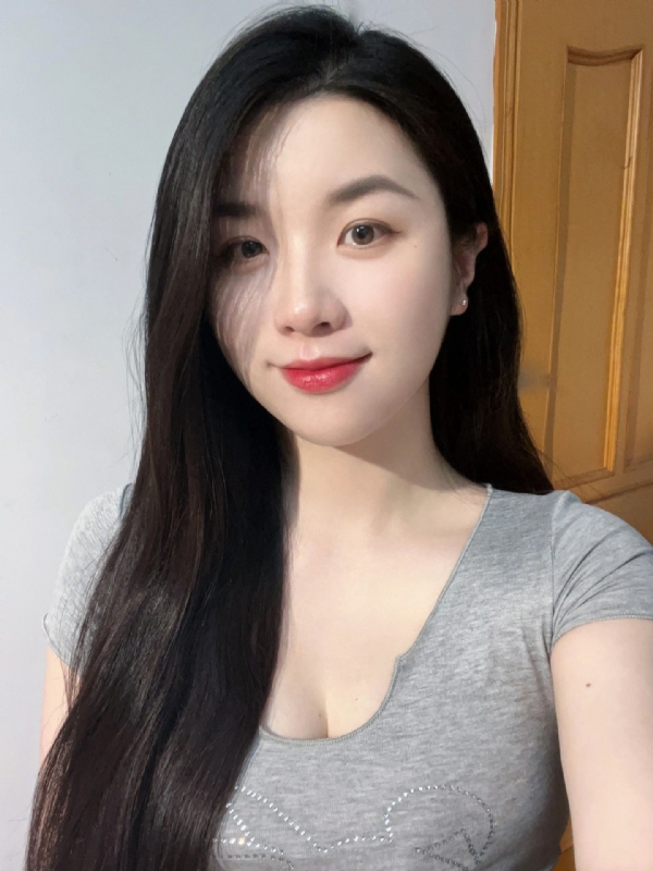 乔乔在寻爱的第一张照片--驻马店相亲服务中心