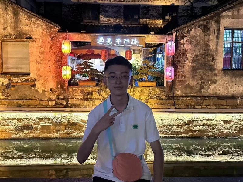 李四的第一张照片--驻马店相亲服务中心