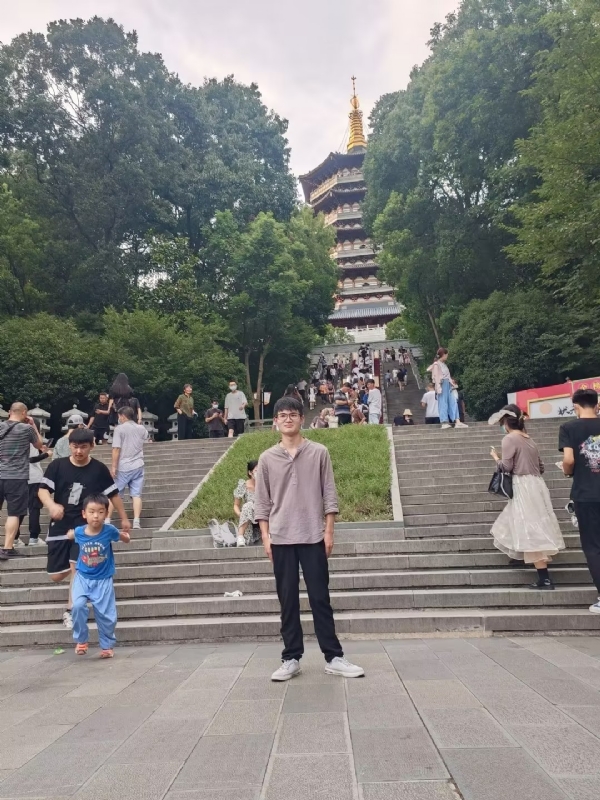 阳光男孩的第二张照片--驻马店相亲服务中心