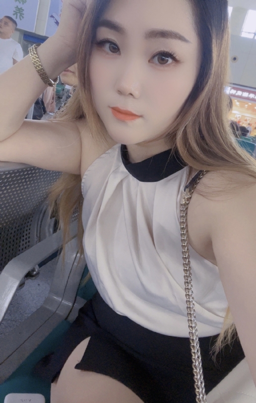 媛媛的第三张照片--驻马店相亲服务中心