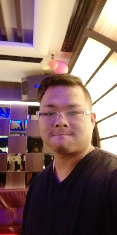 单名一个伟的第一张照片--驻马店相亲服务中心