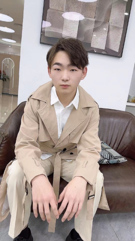 啊哲的第二张照片--驻马店相亲服务中心