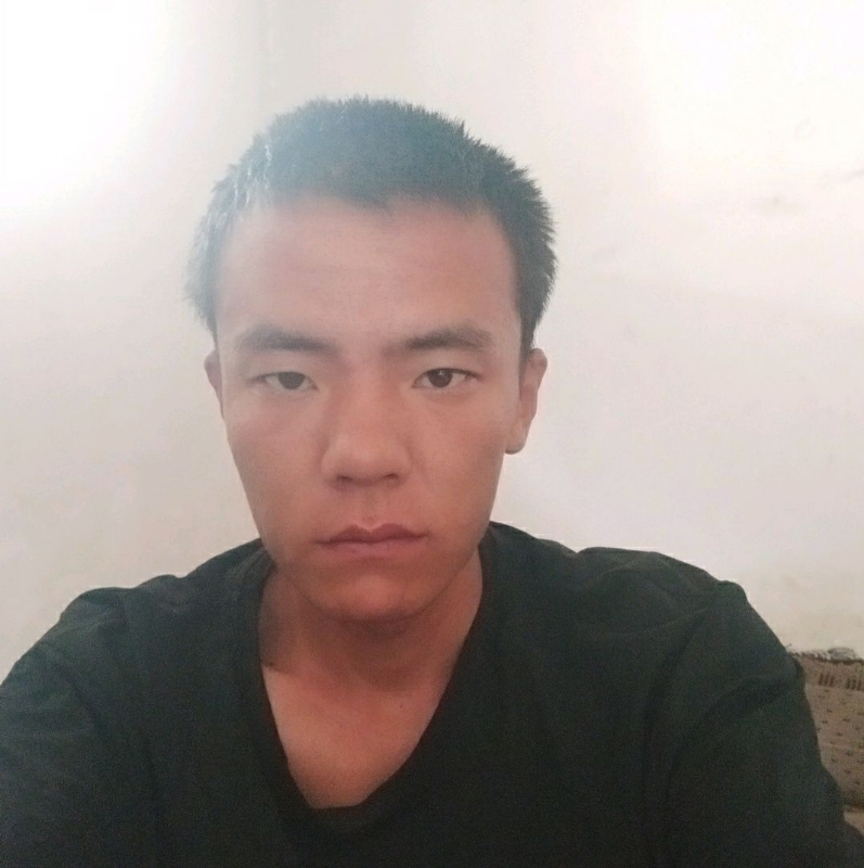 哦哦的第一张照片--驻马店相亲服务中心