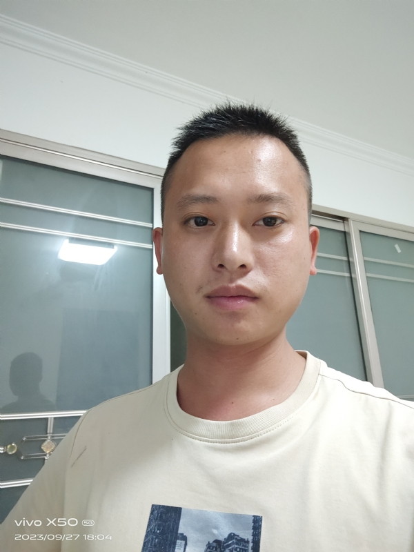 小yan同学的第一张照片--驻马店相亲服务中心