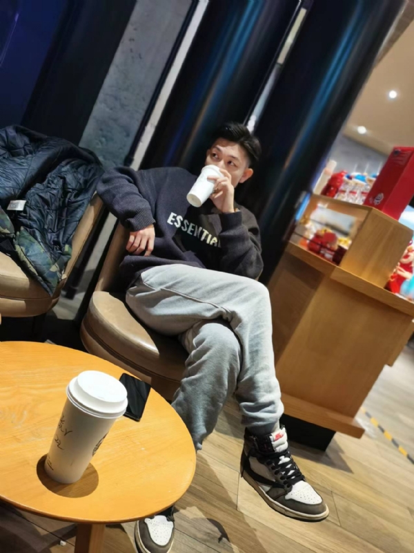 LAZY的第一张照片--驻马店相亲服务中心