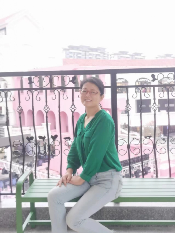 丽华的第六张照片--驻马店相亲服务中心