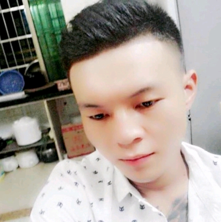 子龙的第一张照片--驻马店相亲服务中心