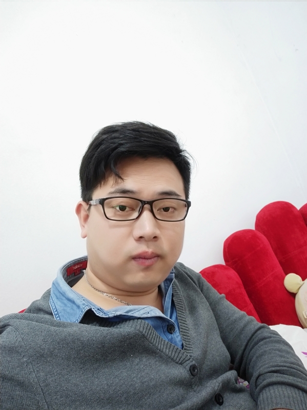 何必在亿的第一张照片--驻马店相亲服务中心