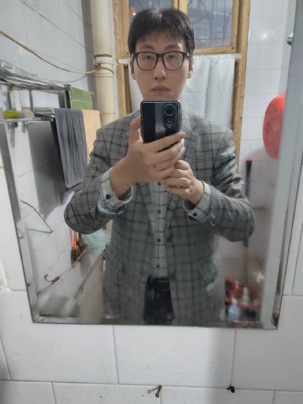 窒息的第二张照片--驻马店相亲服务中心