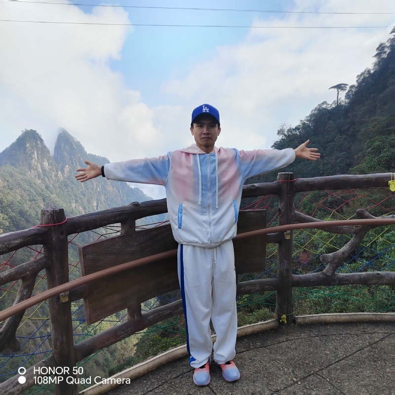 明明的第一张照片--驻马店相亲服务中心