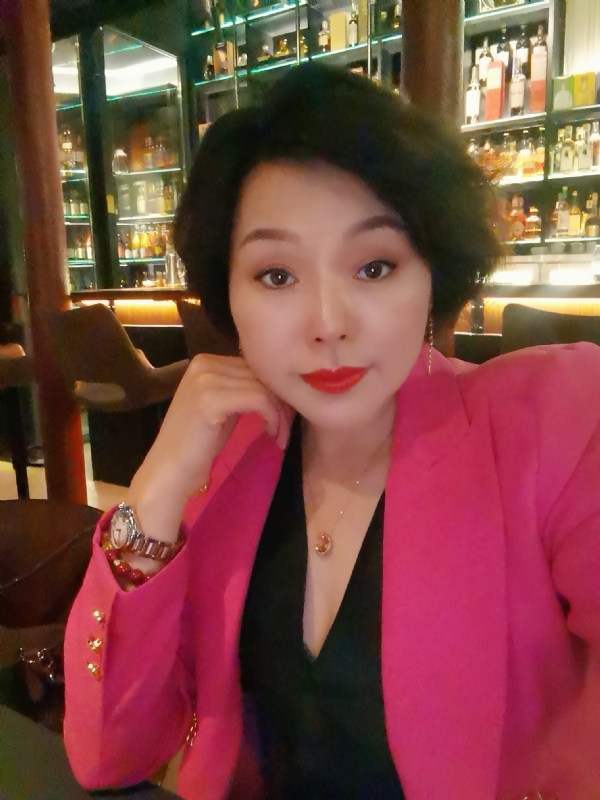 feng的第一张照片--驻马店相亲服务中心