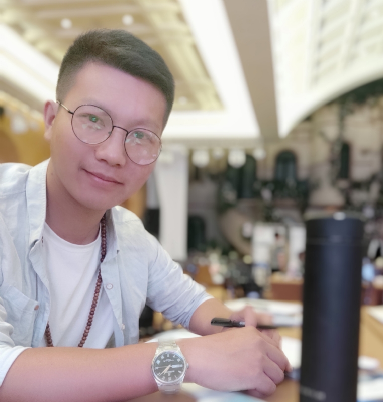 黄先生的第一张照片--驻马店相亲服务中心