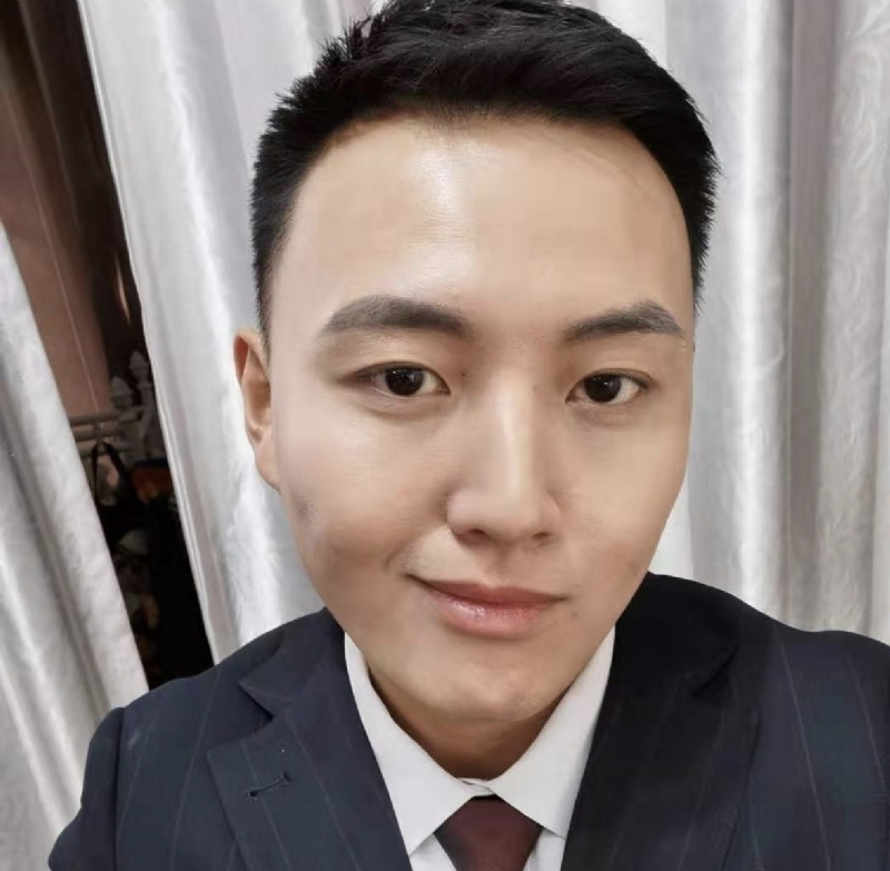 英俊潇洒的第二张照片--驻马店相亲服务中心