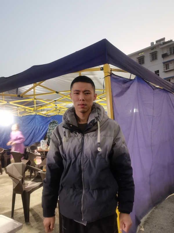 谁谁谁的第一张照片--驻马店相亲服务中心