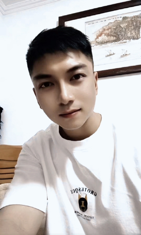 正直的火焰的第一张照片--驻马店相亲服务中心