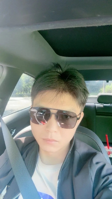 怀念的第一张照片--驻马店相亲服务中心