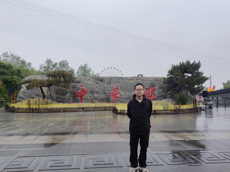 苏宾的第一张照片--驻马店相亲服务中心