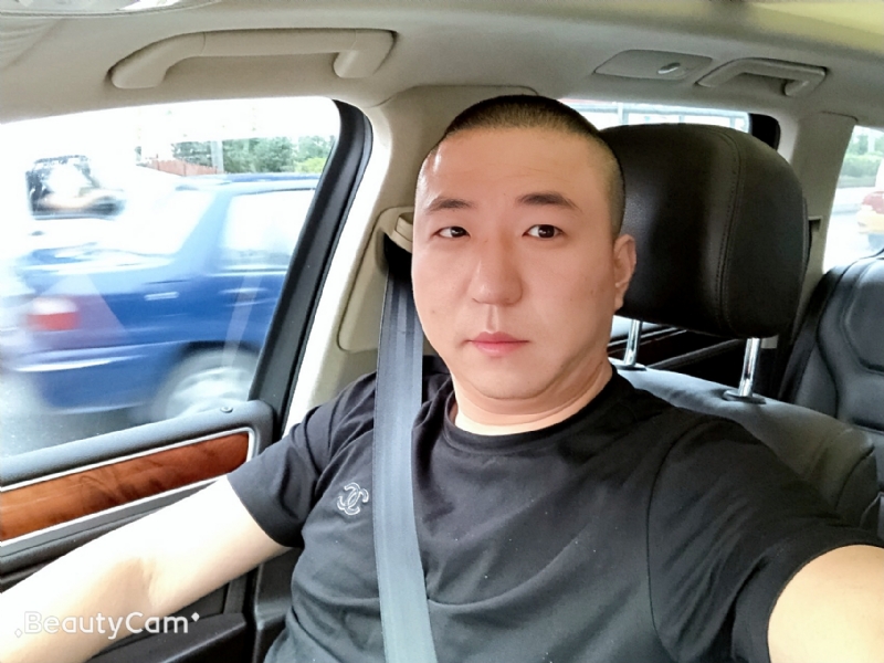 路人甲的第一张照片--驻马店相亲服务中心