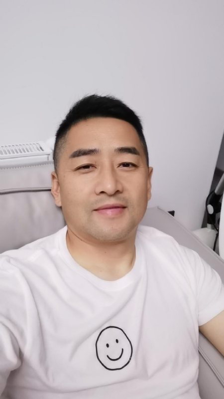 向阳而生的第一张照片--驻马店相亲服务中心