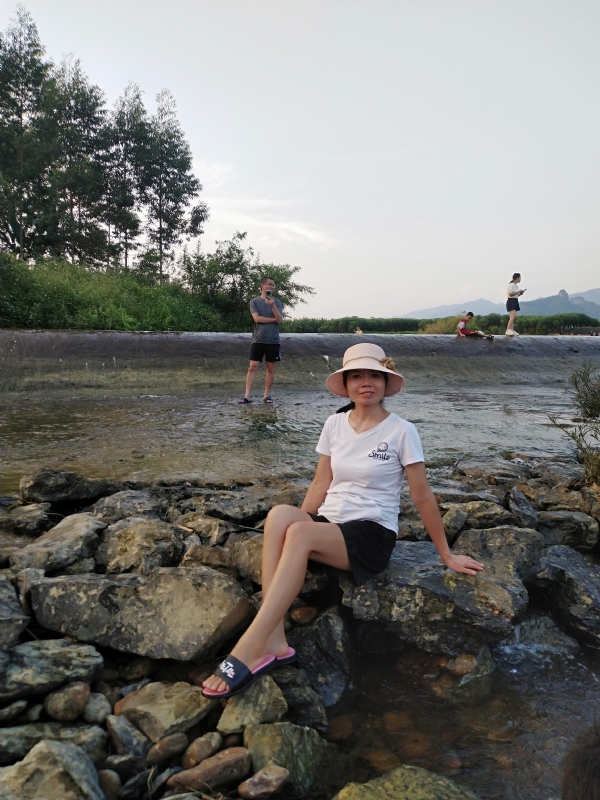 雪儿的第一张照片--驻马店相亲服务中心