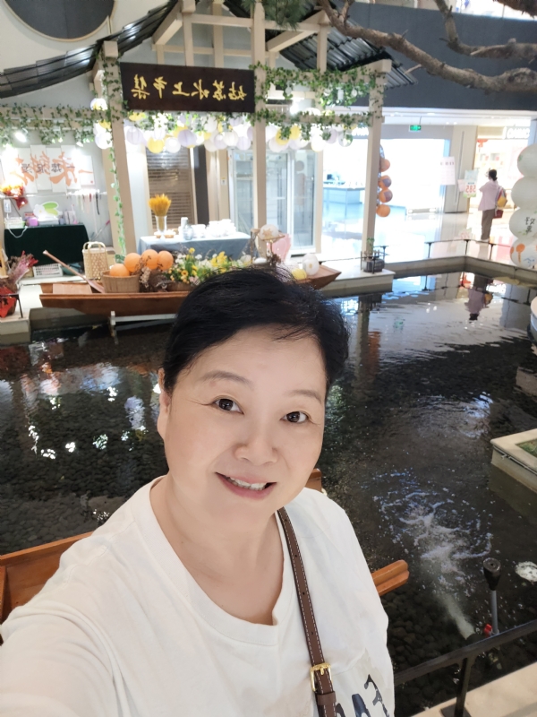 丁姐爱生活的第三张照片--驻马店相亲服务中心