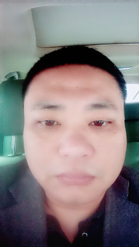 向日葵的第一张照片--驻马店相亲服务中心