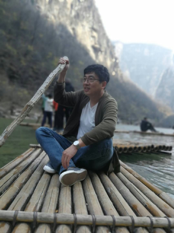 风被吹走了的第一张照片--驻马店相亲服务中心