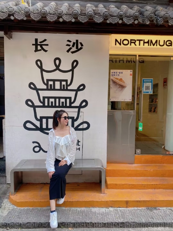 Lin的第二张照片--驻马店相亲服务中心