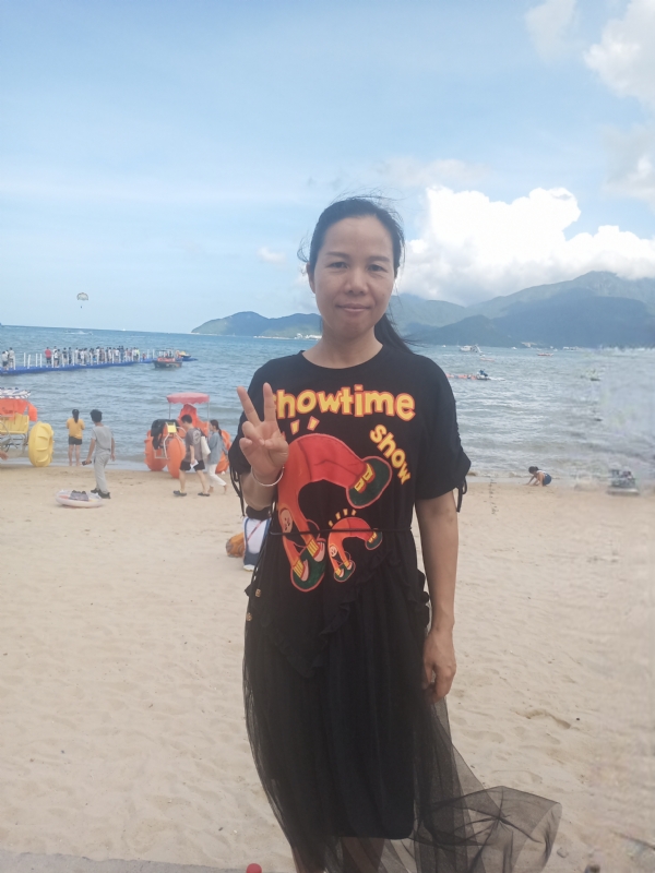 容容的第一张照片--驻马店相亲服务中心