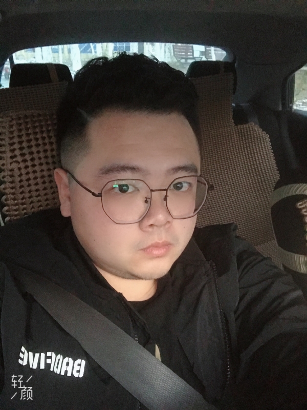 欢笑的第一张照片--驻马店相亲服务中心