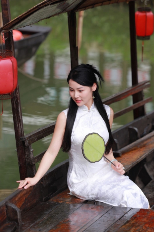 小慧的第二张照片--驻马店相亲服务中心