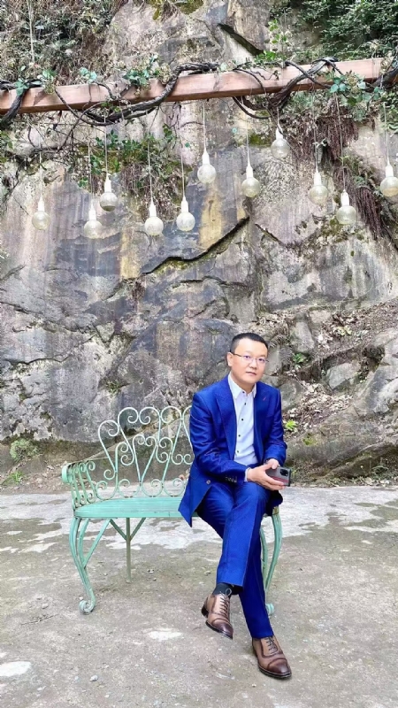 dikson的第一张照片--驻马店相亲服务中心