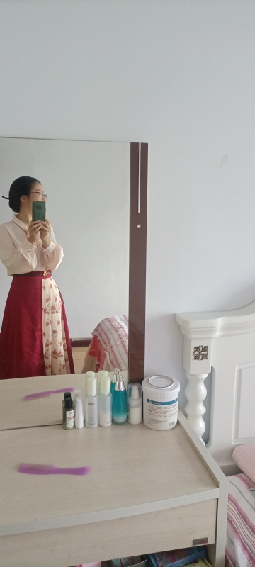 伊落梅雪笺的第一张照片--驻马店相亲服务中心