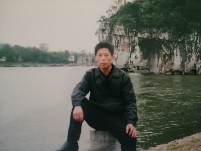 庸人自扰的第一张照片--驻马店相亲服务中心