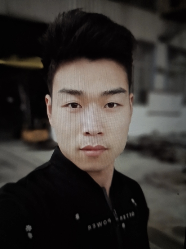 小风的第一张照片--驻马店相亲服务中心