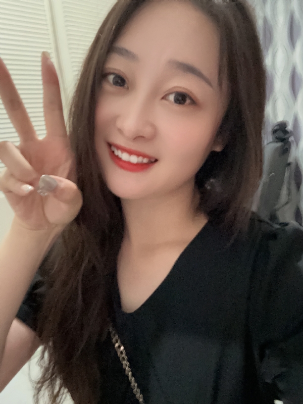 草莓的第一张照片--驻马店相亲服务中心