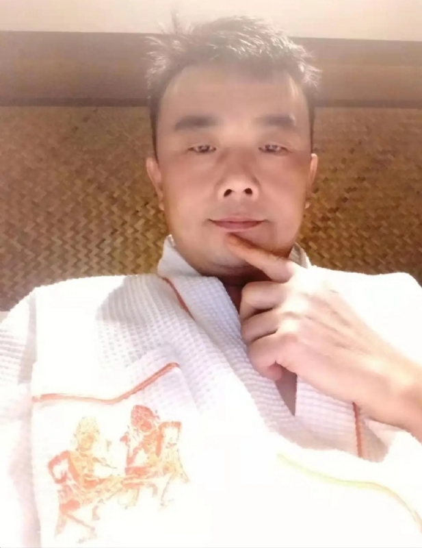 青锋的第一张照片--驻马店相亲服务中心